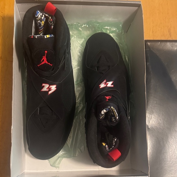 Jordan Black Shoe Box with Red and White Accents - Picture 5 of 7